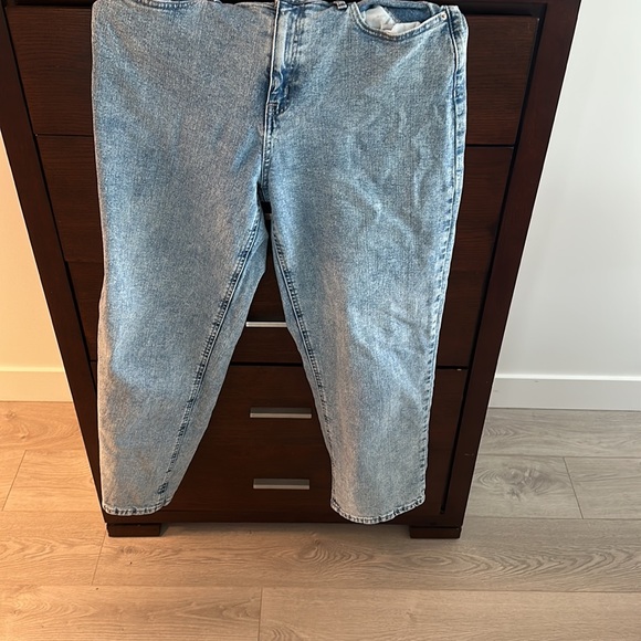 Jeans - Picture 3 of 3